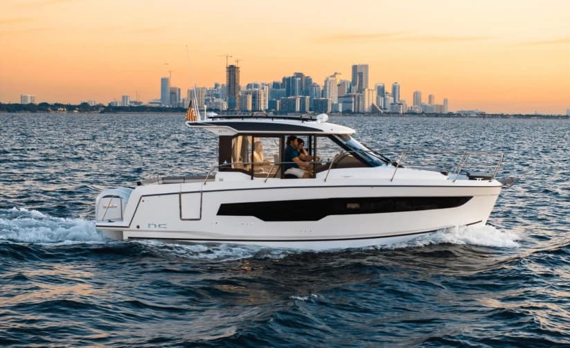 2027 Jeanneau NC 895 S2