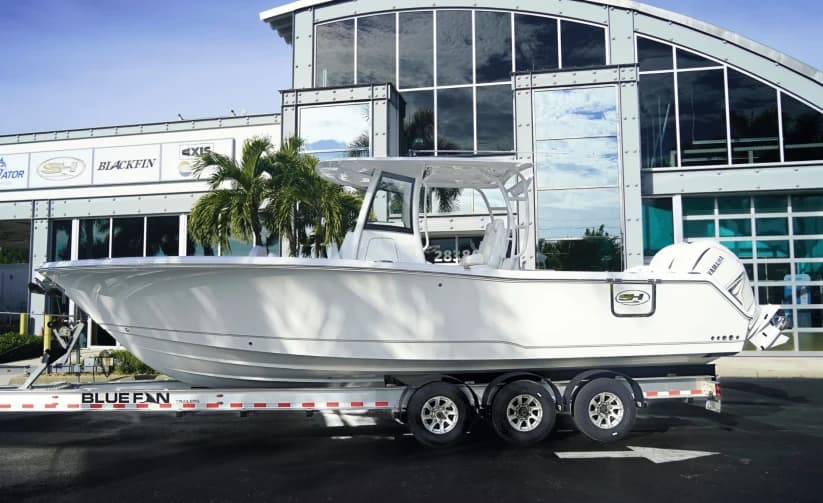 2027 SEA HUNT ULTRA 305SE
